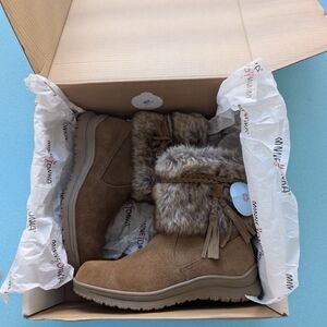 Dusty Brown Fur-Lined Minnetonka Winter Boots